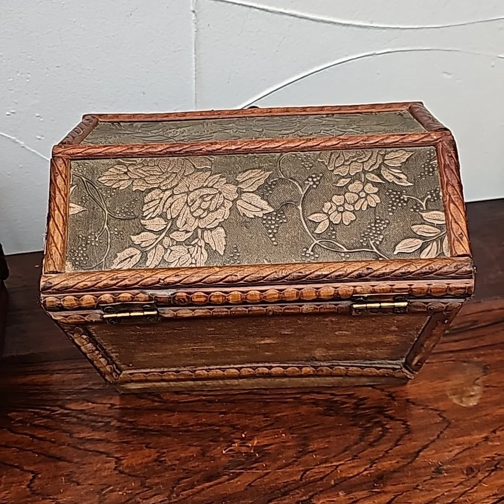 3 vintage wooden boxes with metal hinges and latch closures trinket storage - Picture 7 of 16